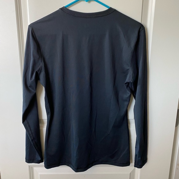 ⚠️ 2 for 10⚠️ Roxy Long-Sleeve Swim Shirt - Picture 2 of 4